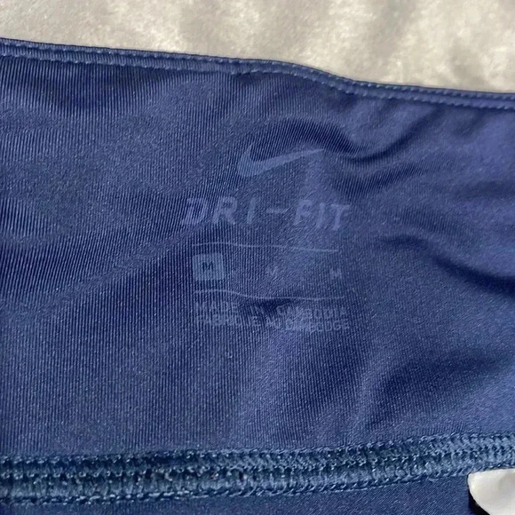 🩷 Nike Dry Fit Crop Leggings - Picture 2 of 9
